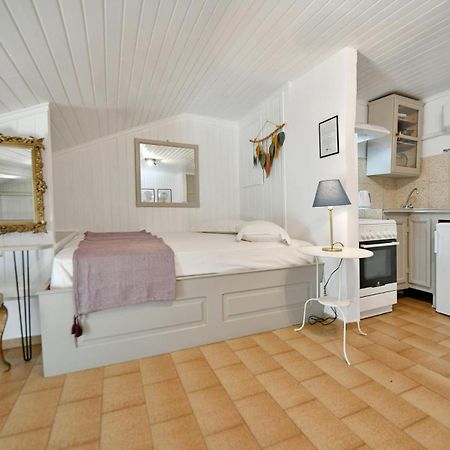 Athina Guesthouse Hydra  Exteriör bild
