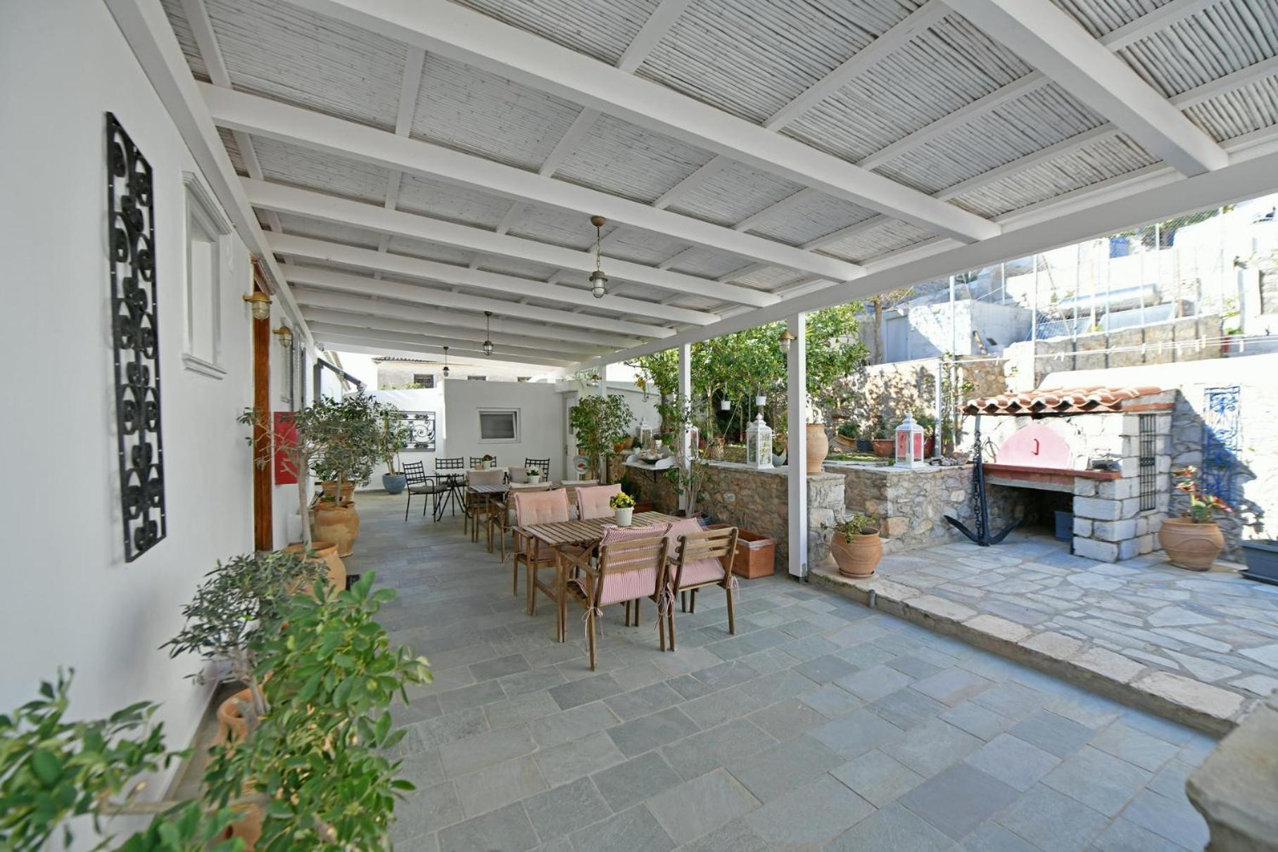 Athina Guesthouse Hydra  Exteriör bild