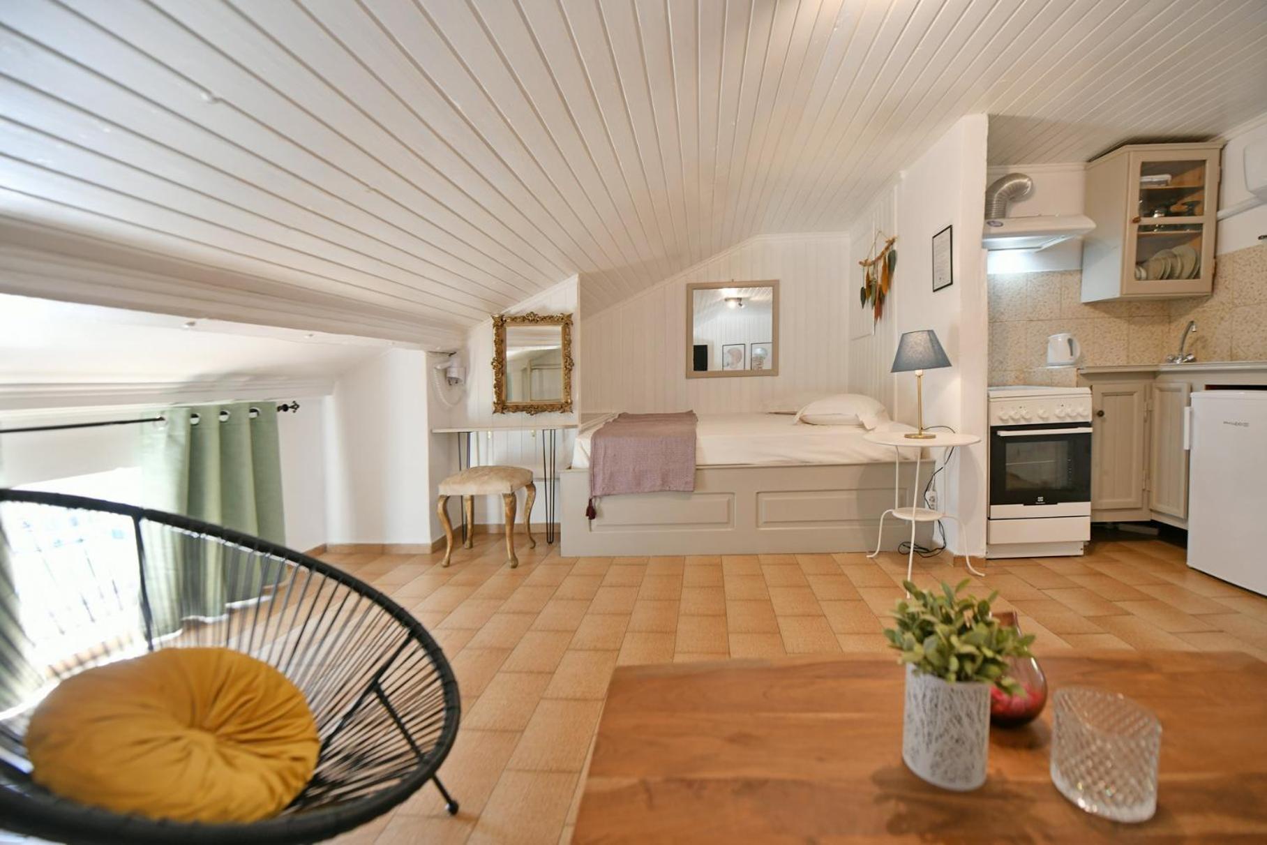 Athina Guesthouse Hydra  Exteriör bild