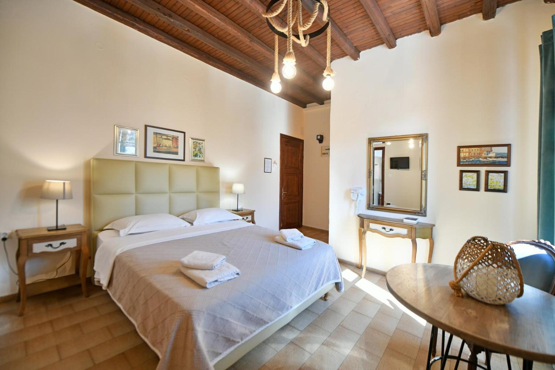 Athina Guesthouse Hydra  Exteriör bild