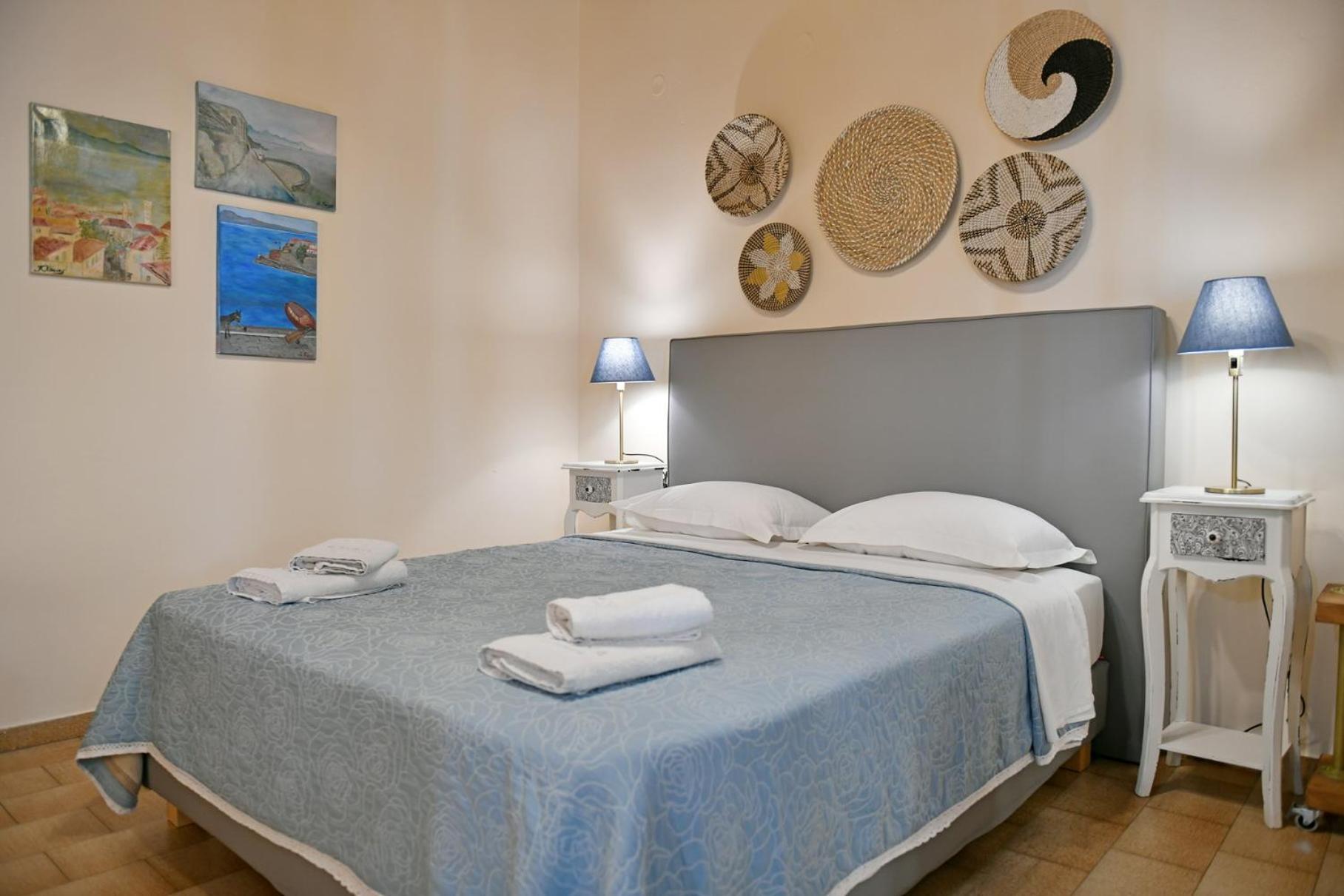 Athina Guesthouse Hydra  Exteriör bild