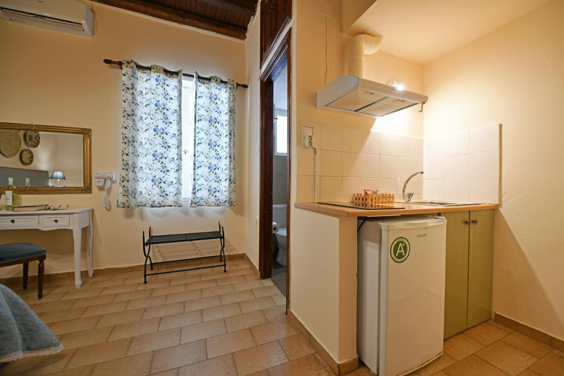Athina Guesthouse Hydra  Exteriör bild